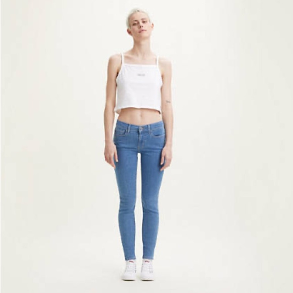 Mid Rise Women’s Levi’s Skinny